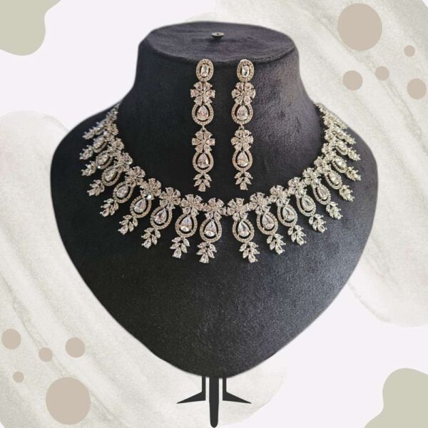 _productphoto Crystal Elegance Necklace & Earrings Set
