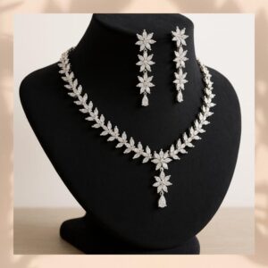Elegant Floral Leaf Motif Necklace and Earring Set