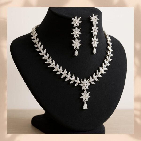 _productphoto1 (4) Elegant Floral Leaf Motif Necklace and Earring Set