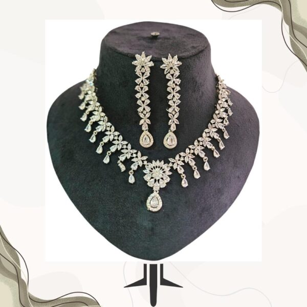 _productphoto1 (7) Dazzling Petals Statement Jewellery Set